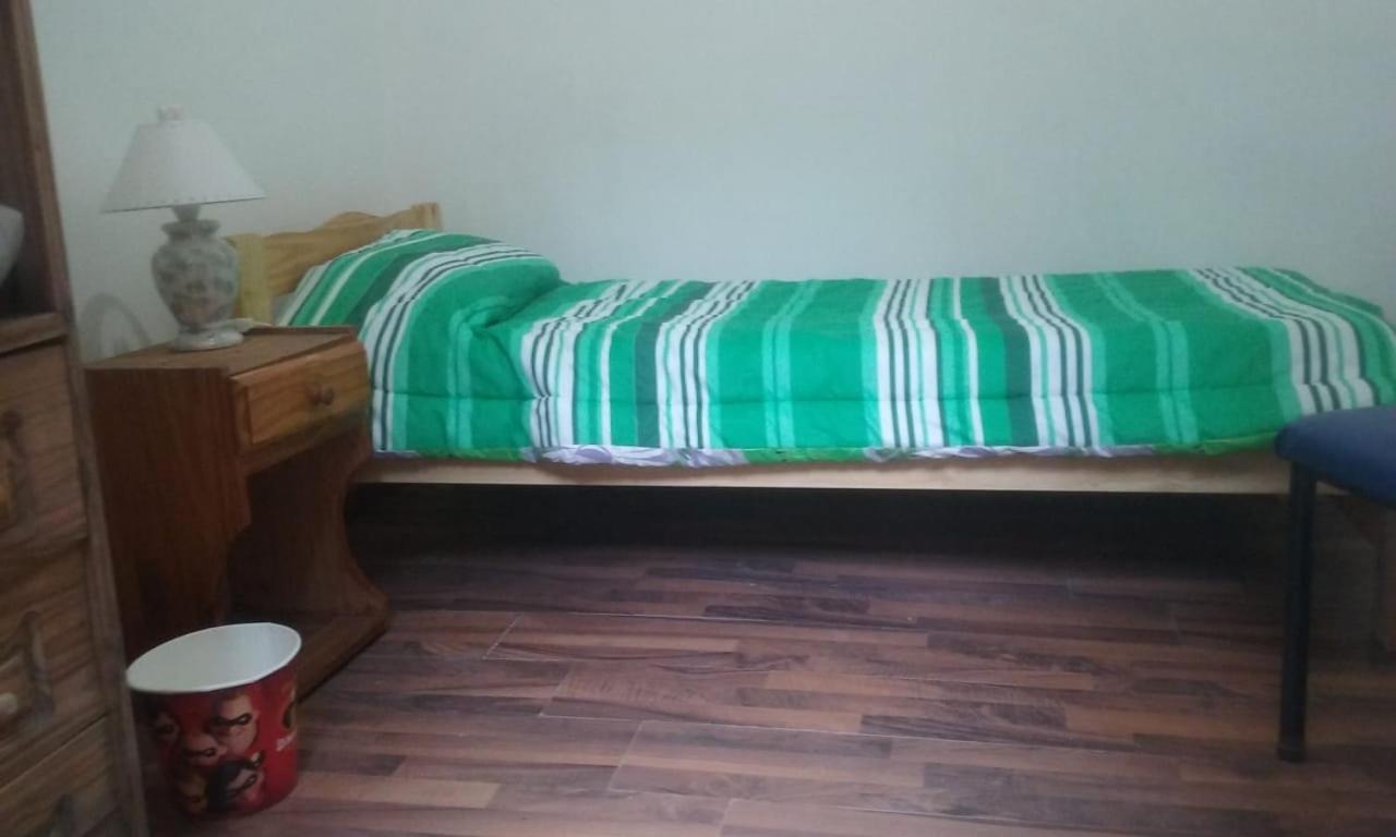 Habitac Indiv Casa De Familia, Flores ブエノスアイレス エクステリア 写真