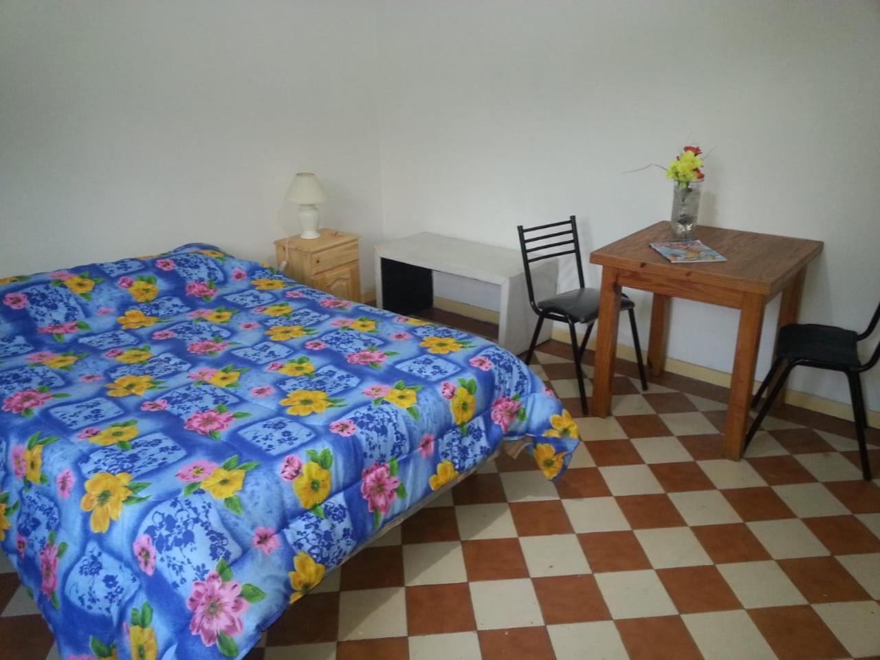 Habitac Indiv Casa De Familia, Flores ブエノスアイレス エクステリア 写真